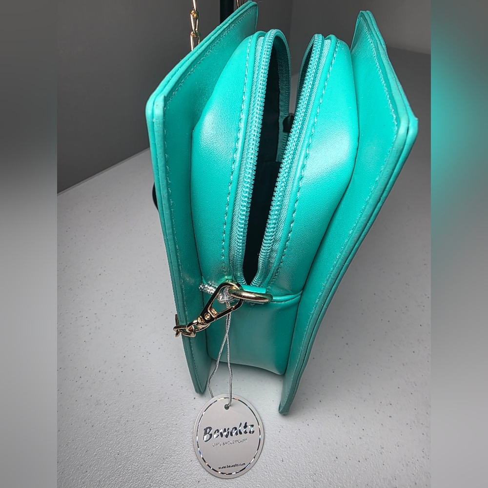 Turquoise Game Console Crossbody Bag with Gold Chain Strap - Picture 5 of 5
